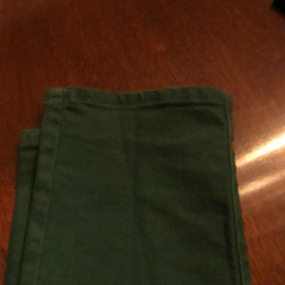 Green - Picture 2 of 4